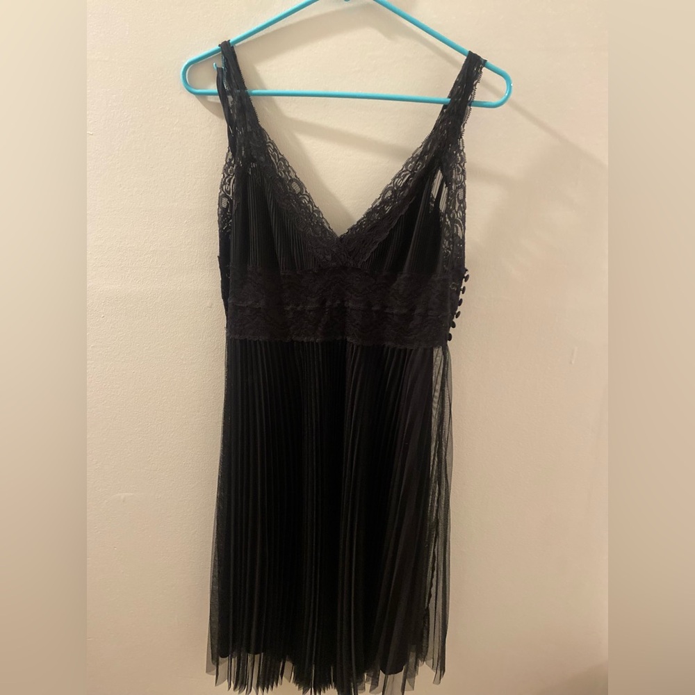 Fun flapper inspired dress with black slip